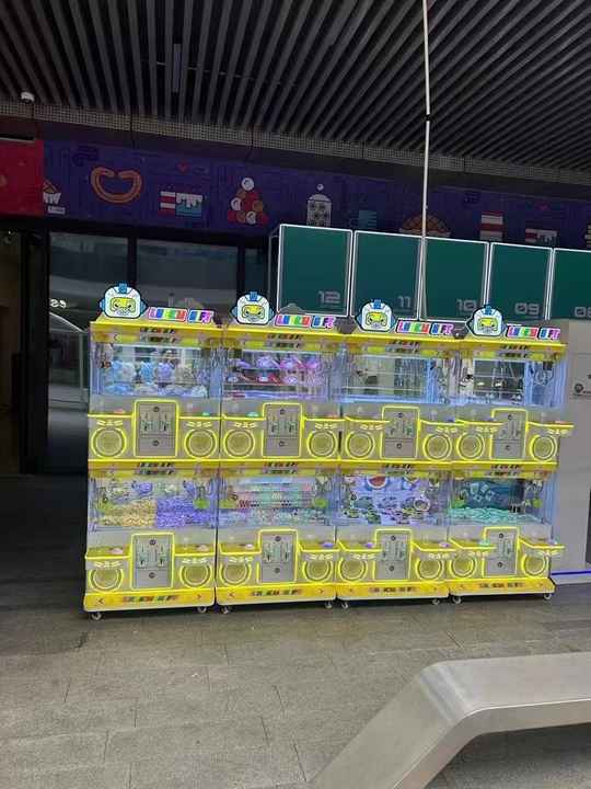 Cheap Kids Toy Lucky Mini Claw Machine Small Plastic Doll Arcade Game Machine Coin Operated Claw Crane Machine
