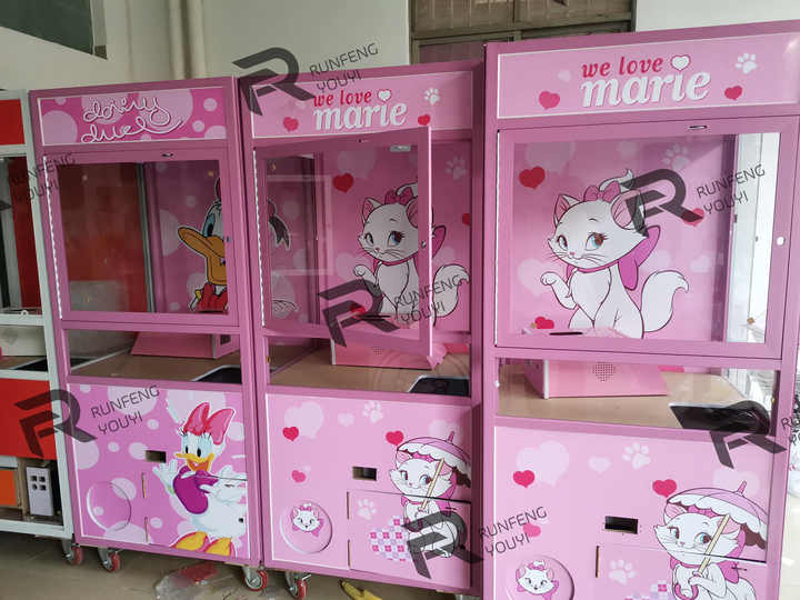Hot Sale Customized pink Claw Machine  Game Coins Custom Doll Crane Machine