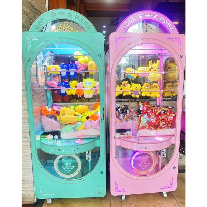 Custom Shop Design Coin Operated Claw Machine Toys Arcade Machine Dol Machine for Sale