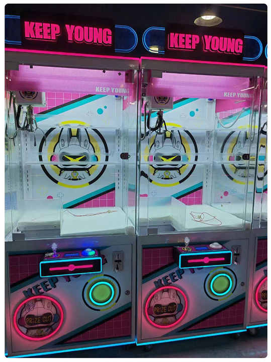 Custom Hot Selling Big Capsule Teddy Bear Pure Love Doll Claw Machine Claw Coin Operated Games Automatic Toy Claw Crane Machine