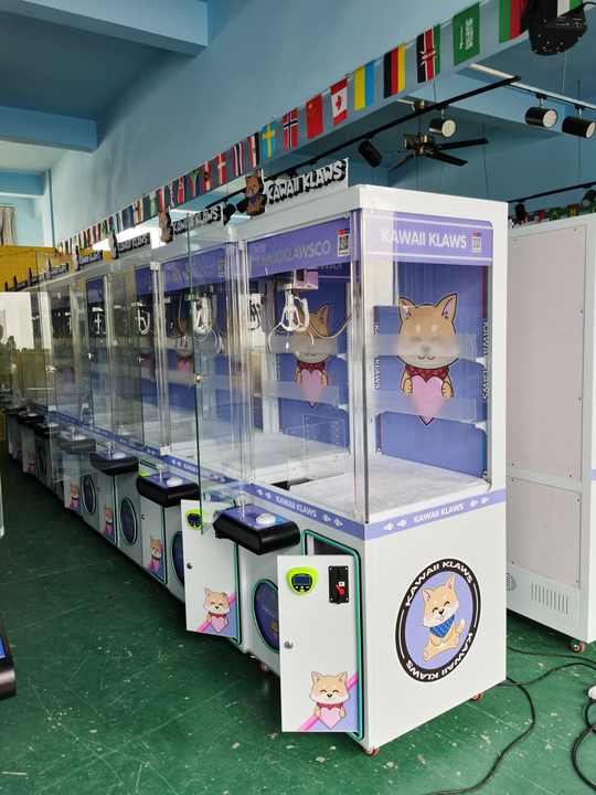 Riteng Brazil Trend 500$ Plushie Gacha Claw Machine Candy Crazy Lollipop Claw Machine Token Changer Machine