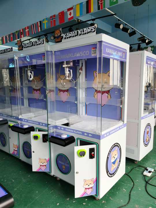 Riteng Brazil Trend 500$ Plushie Gacha Claw Machine Candy Crazy Lollipop Claw Machine Token Changer Machine