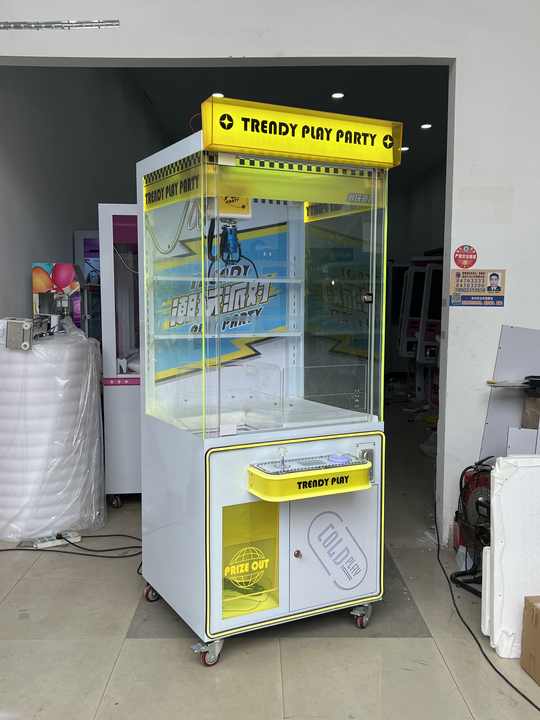 Riteng Chocolate Claw Machine Stacker Arcade Game Machine Outdoor Claw Machine for Sale