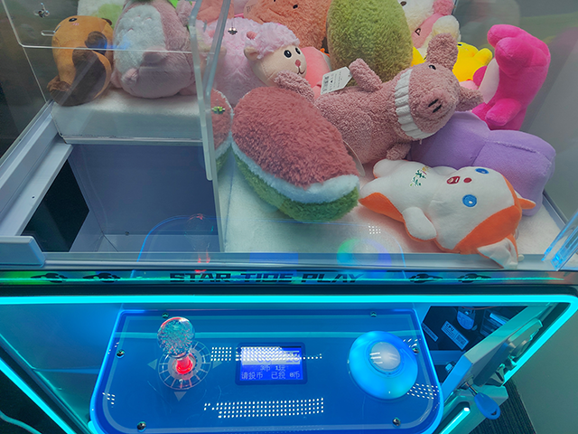 Customized Coin Operated Game Machine Claw Crane Games Doll Catchers Prize Vending Doll Machines With Bill Acceptor