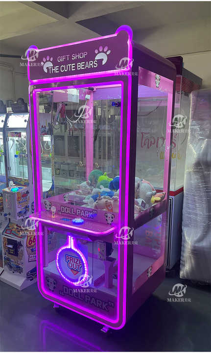MAKER Wholesale Cute Bear Metal Crane Claw Machine Coin Operated Game Arcade Coin Vending Machine Claw Machine