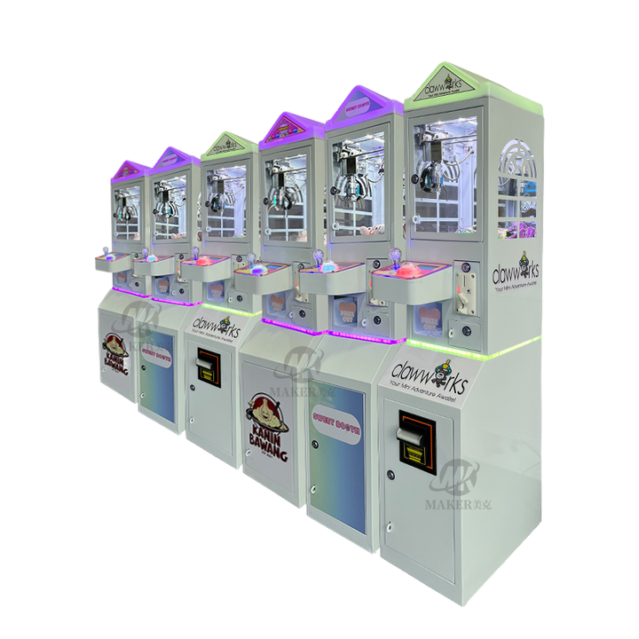 MAKER High Quality Mini Claw Machine Grab Mini Prize Arcade Game Iron Coin Operated Game Vending Mini Doll Machine