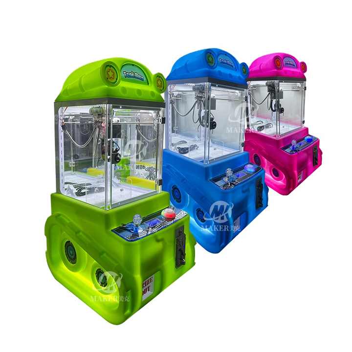 Wholesale Customized Tankman Mini Claw Machine Coin Operated Game Machine Cheap Price Toy Wooden Coin Operated Games