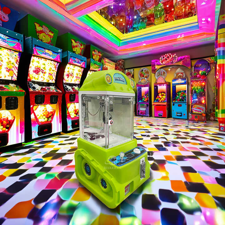 Maker Customized Mini Doll Claw Machine Coin Operated Game Machine Cheap Price Toy Plastic Arcade Game Machine