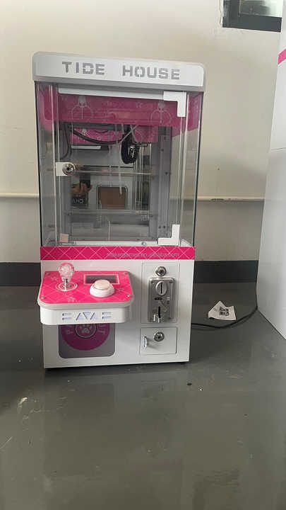 Wholesale Custom Operated Toy Vending Arcade Claw Crane Coin Machine Cheap Doll Claw Machine