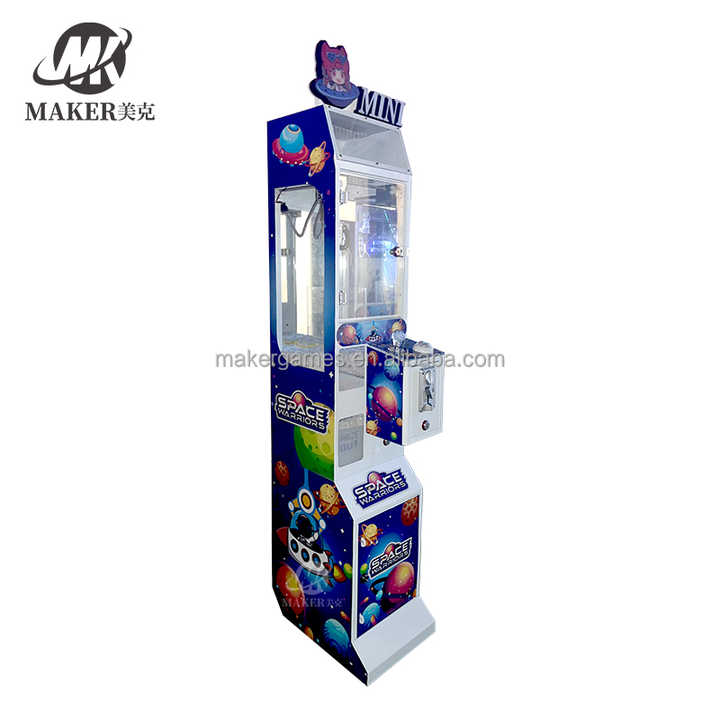 Maker Hot Selling Clip Doll Machine Mini Gift Doll Catcher Game Machine Toy Crane Claw Machine for Dollhouse