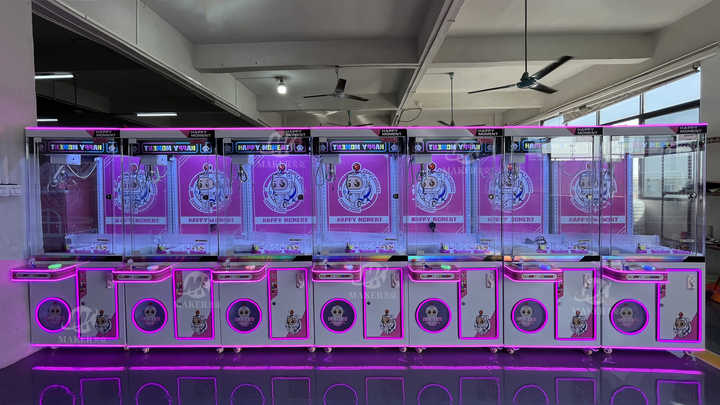 Factory Wholesale Mega Large Size Toy Catcher Game Machines High Quality Metal Cabinet Mini Treasure Hunt Toy Crane Claw Machine